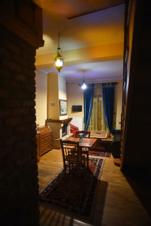 Santa Marina Guesthouse Káto Loutrákion Esterno foto
